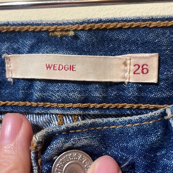 Womens Levi’s Premium Wedgie Button Fly Straight Leg Jeans - Picture 2 of 7